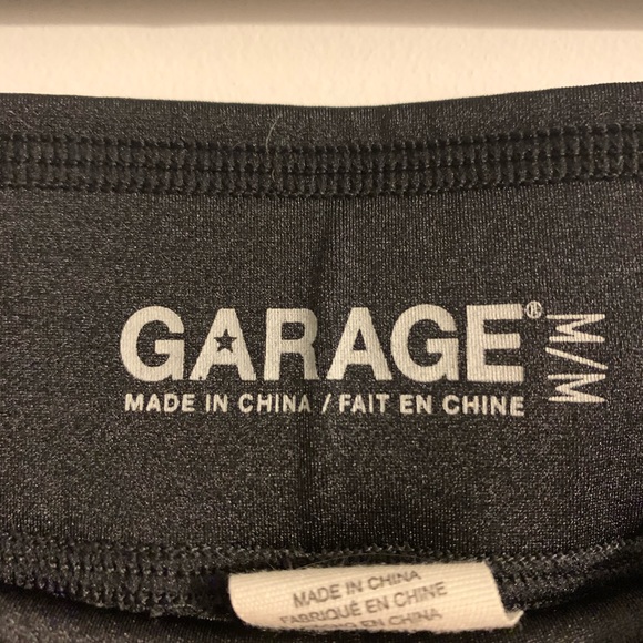 Black leggings (shinny) - Picture 2 of 3